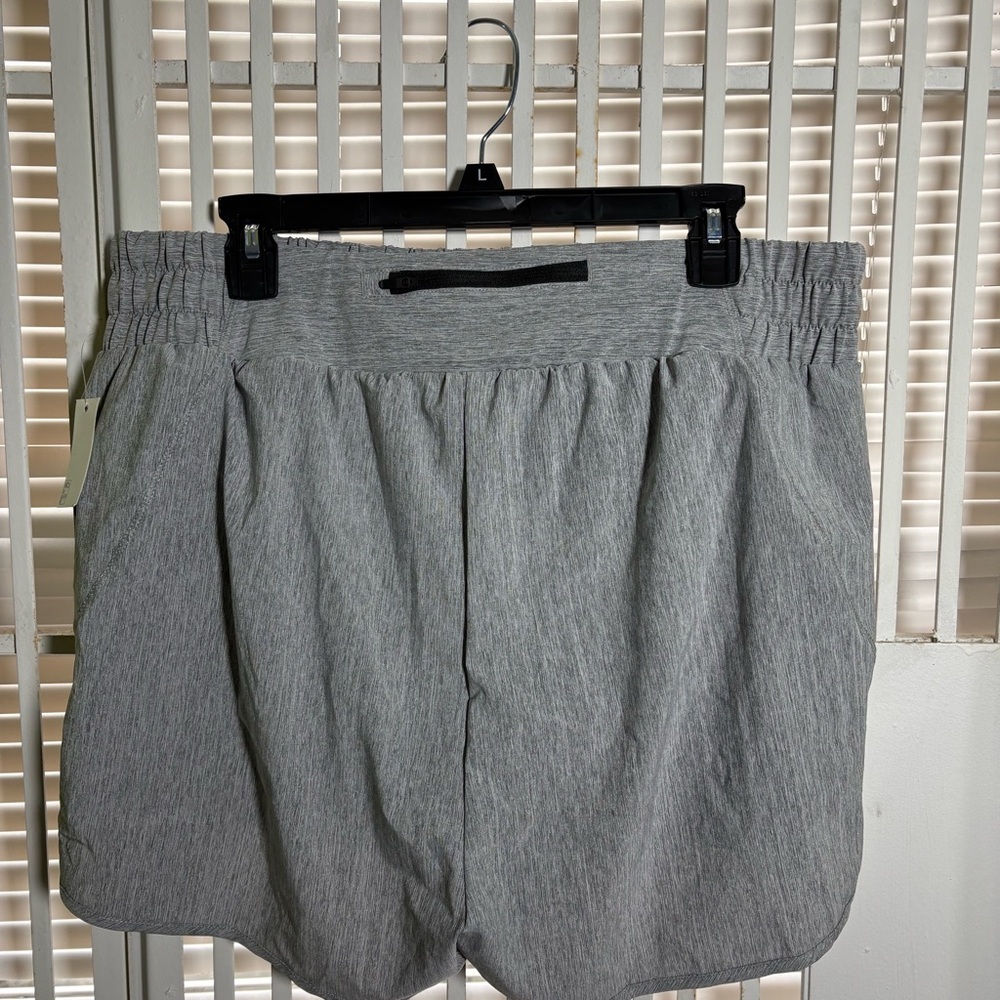 Amazon Essentials Heathered Light Gray Athletic S… - image 8